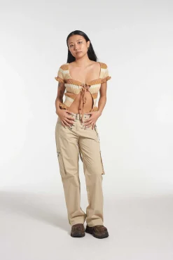 Dawn Top Brown