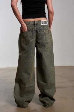 Dirty Wash Shredded Release Jean