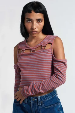 Menace Top