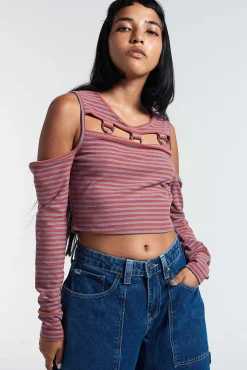 Menace Top