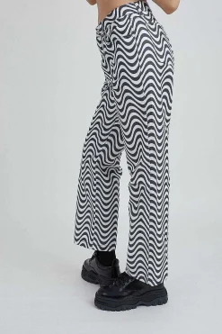 Wave Jean - White